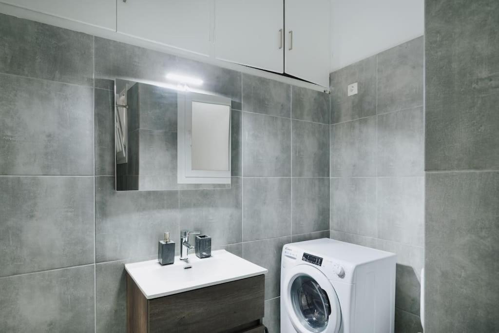 A Place 4 U No18 Apartment เอเธนส์ ภายนอก รูปภาพ